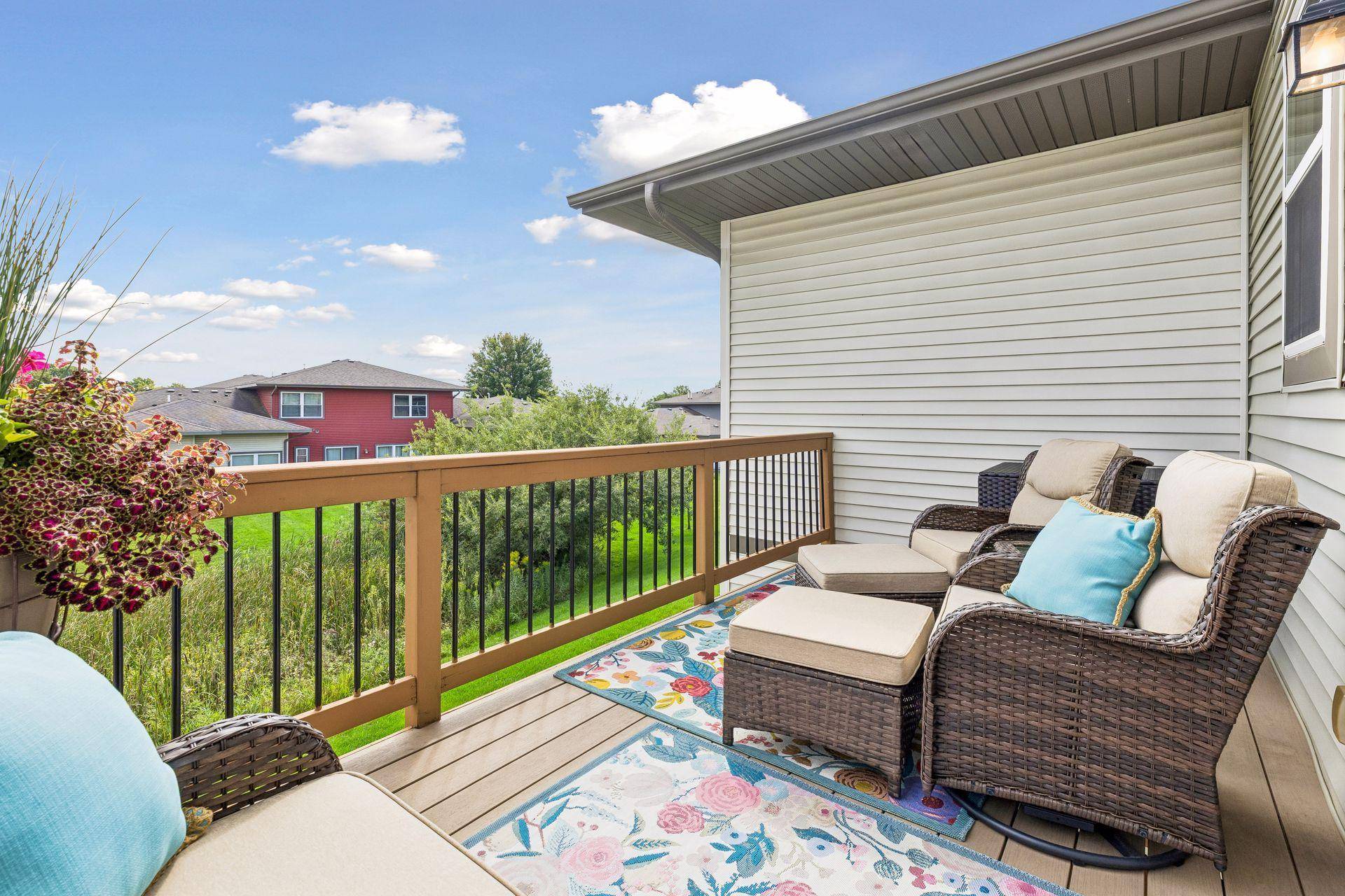 1232 Vernon DR, Carver, MN 55315