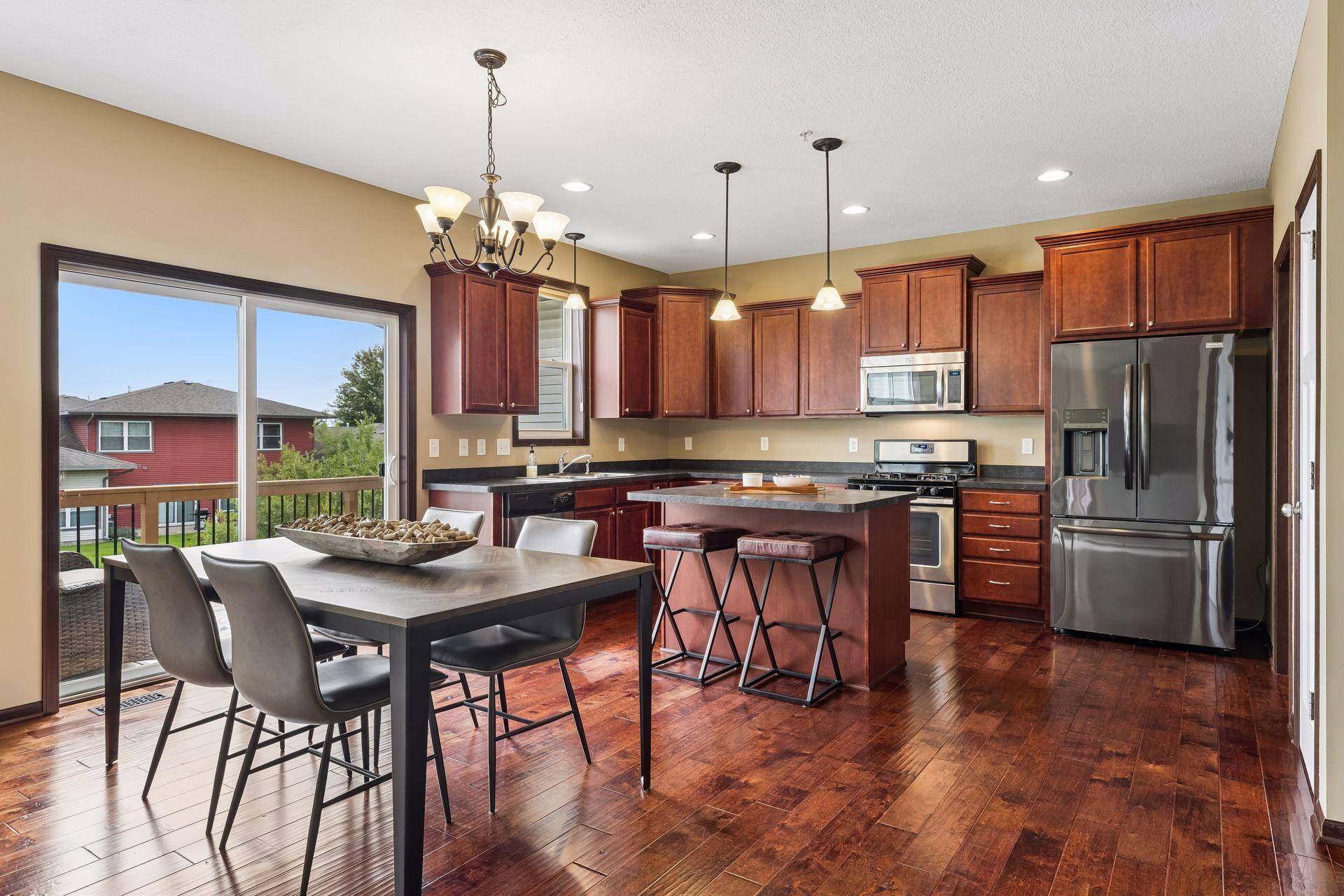 1232 Vernon DR, Carver, MN 55315