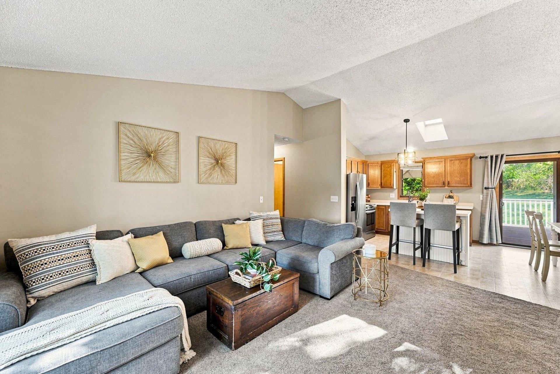 19002 Barrington DR, Eden Prairie, MN 55346