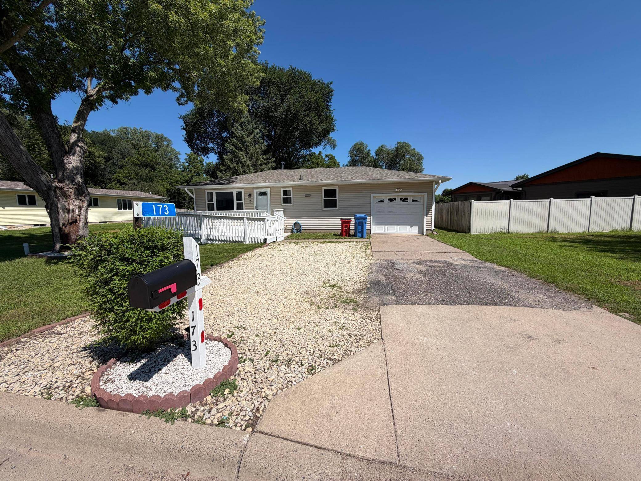 173 Sunrise DR, Minnesota City, MN 55959