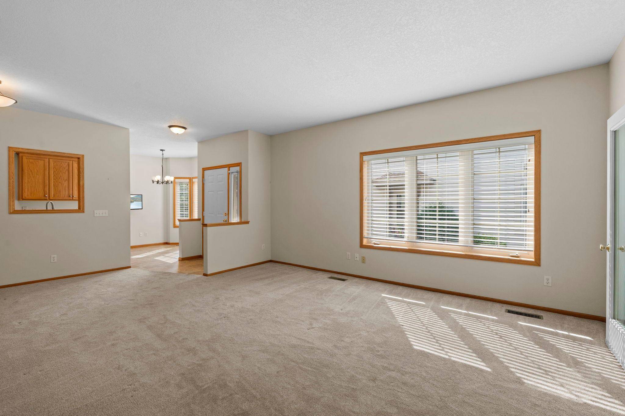 393 Allen AVE, Little Canada, MN 55117