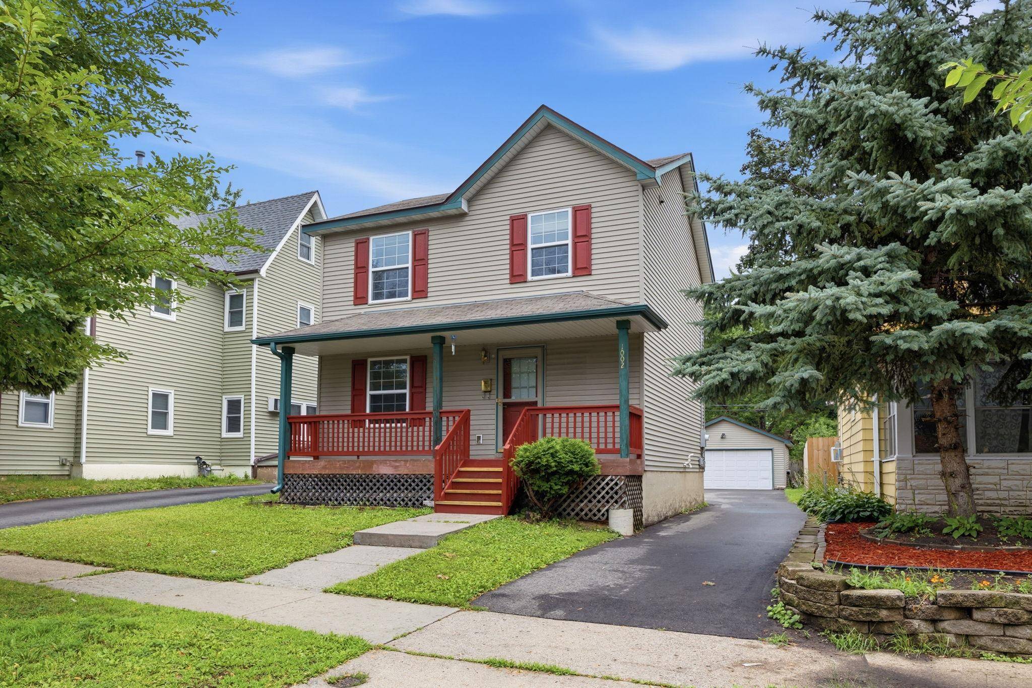 1002 Matilda ST, Saint Paul, MN 55117