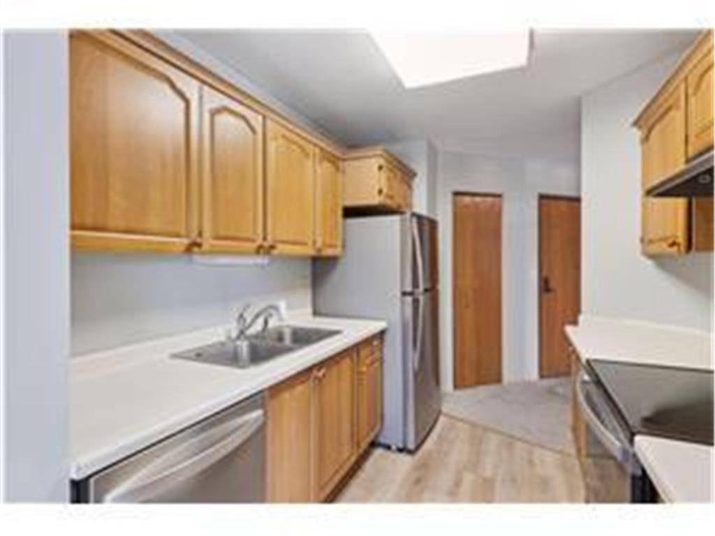 1425 W 28th ST #223, Minneapolis, MN 55408