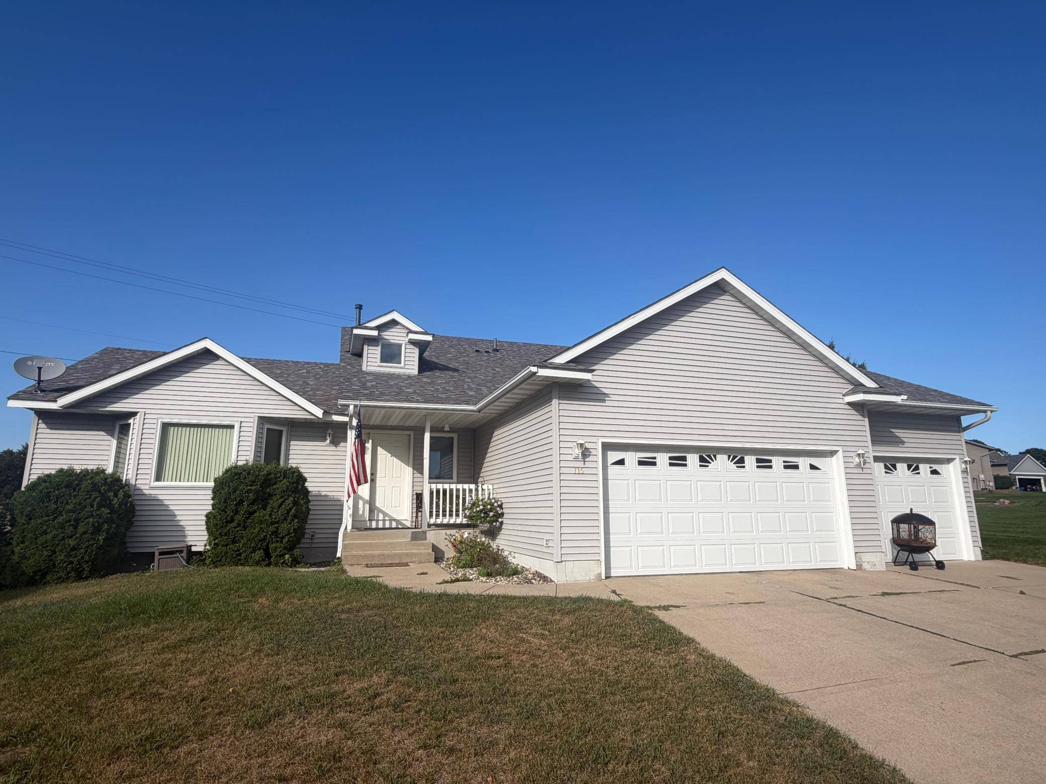 715 Prairie LN, Sauk Rapids, MN 56379