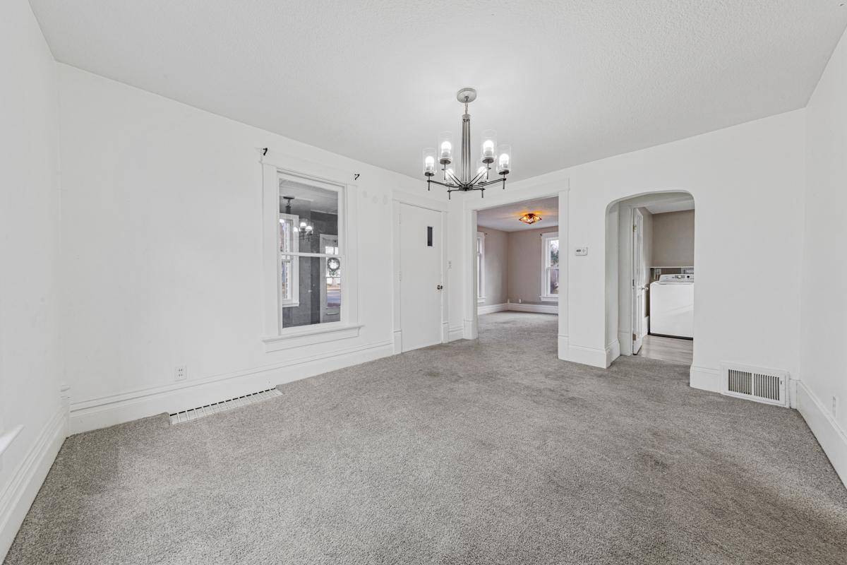 15 14th ST NE, Faribault, MN 55021