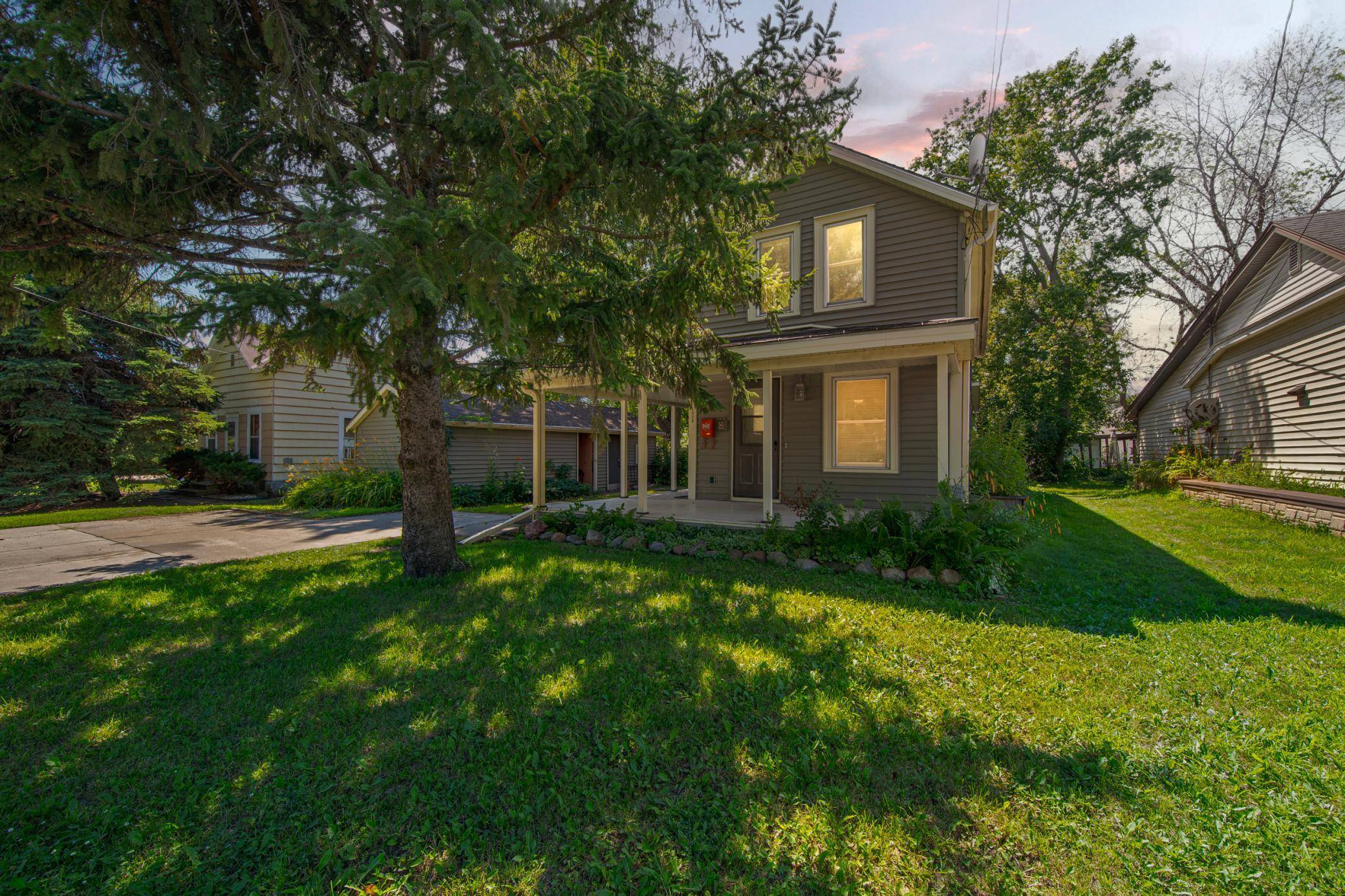 1518 4th AVE, Mankato, MN 56001