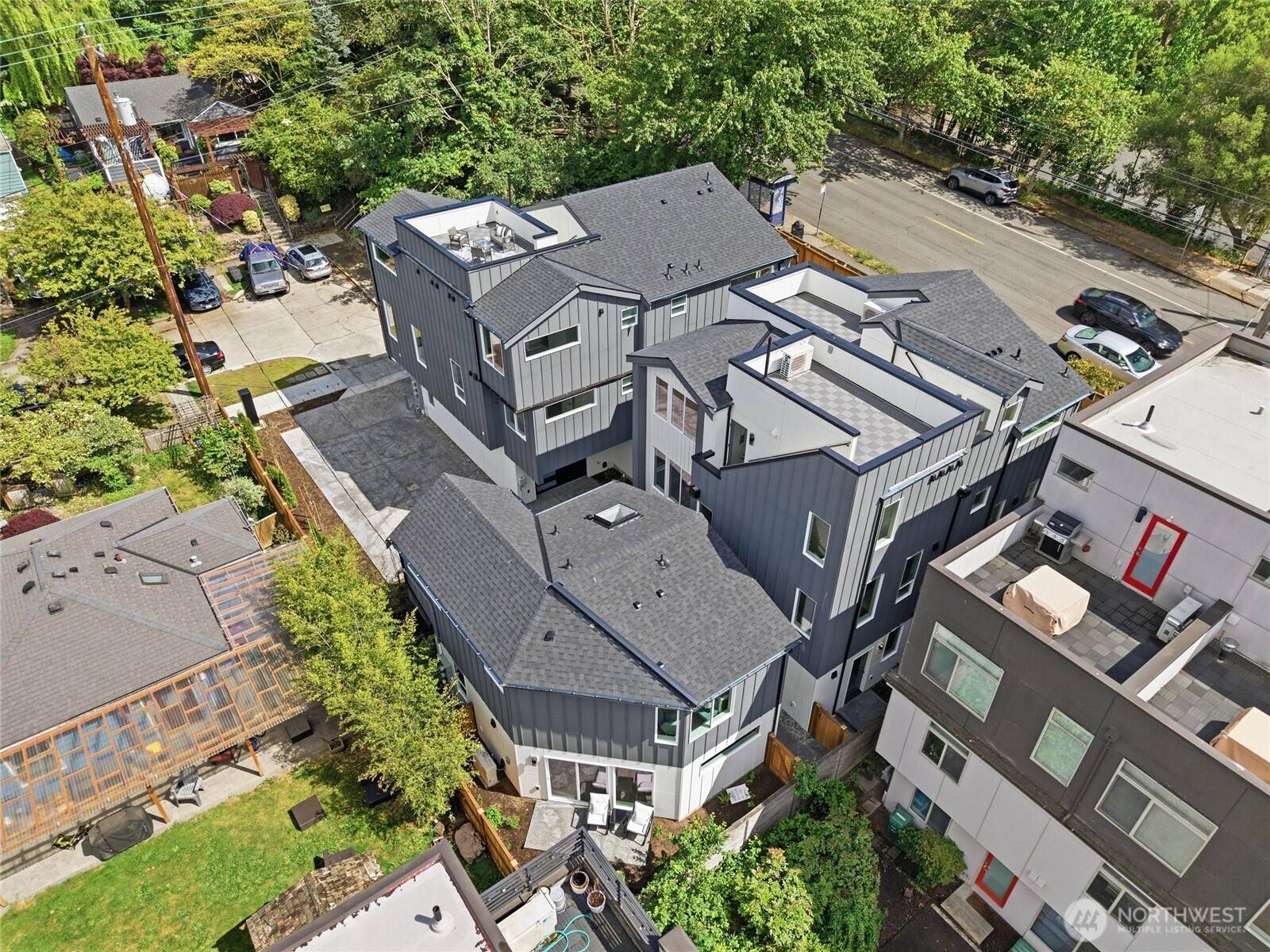 1401 29th AVE, Seattle, WA 98122