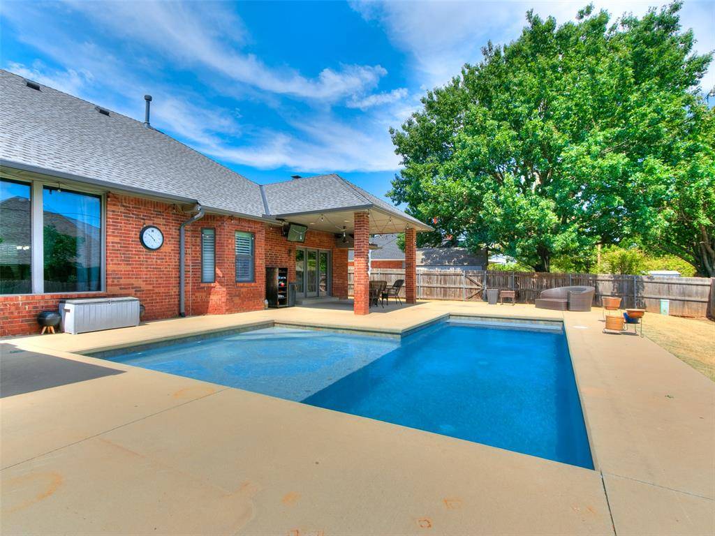 11616 Kingswick DR, Oklahoma City, OK 73162