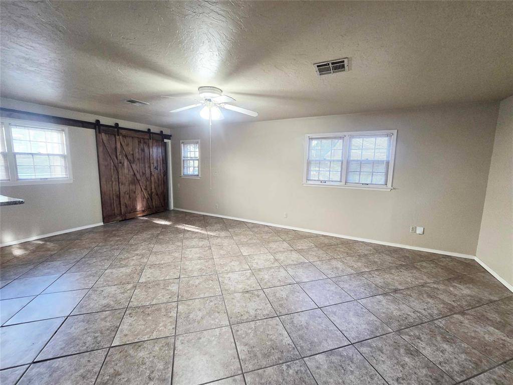 6805 NW 42nd ST, Bethany, OK 73008