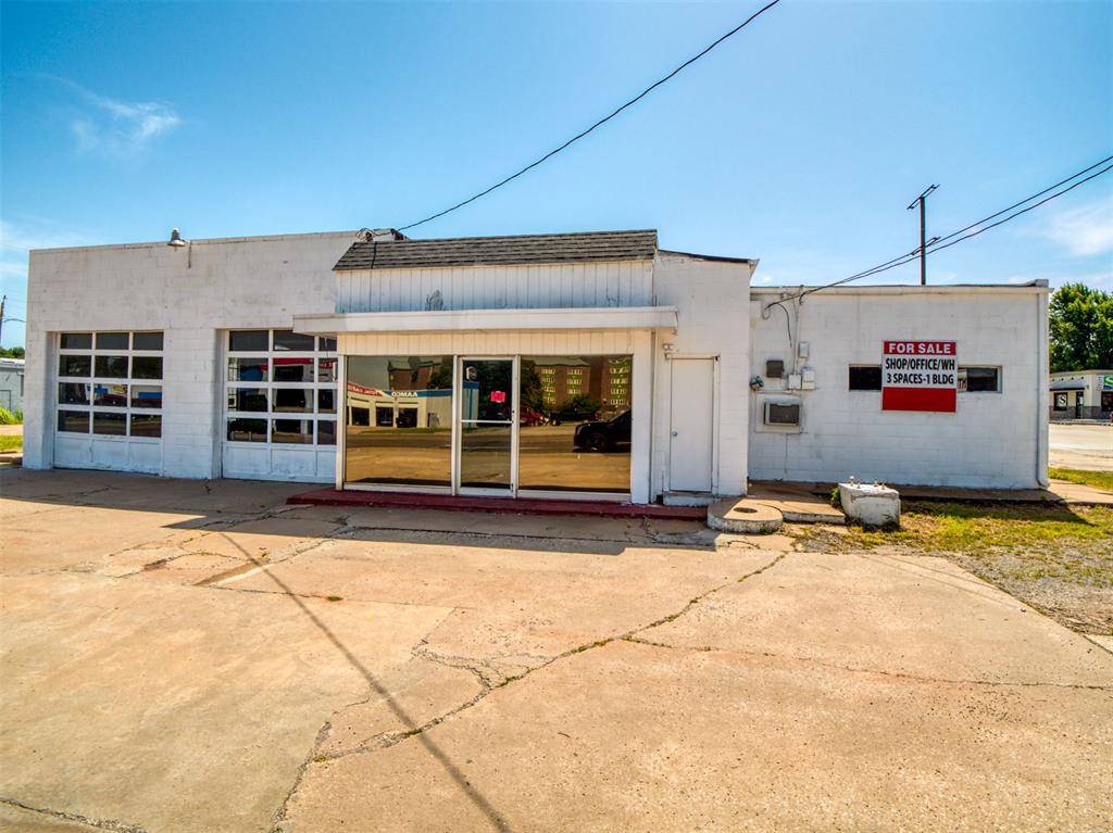 2318 S Air Depot BLVD, Midwest City, OK 73110