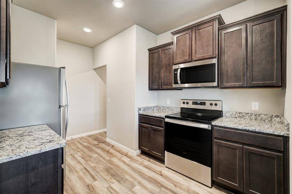 1906 Palmatum RD, El Reno, OK 73036