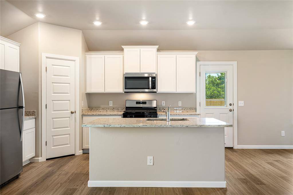 1908 Palmatum RD, El Reno, OK 73036