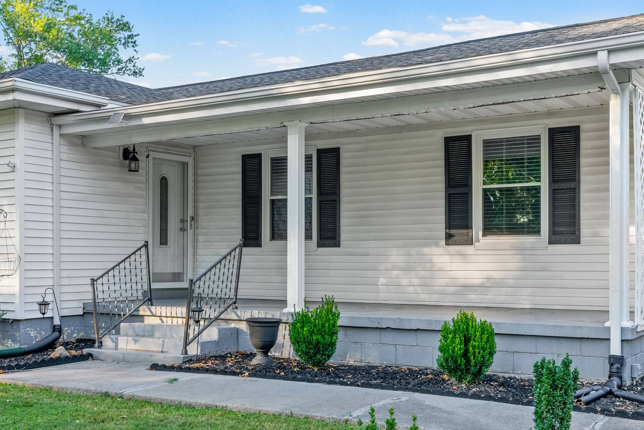 1710 Parkview Dr, Hopkinsville, KY 42240