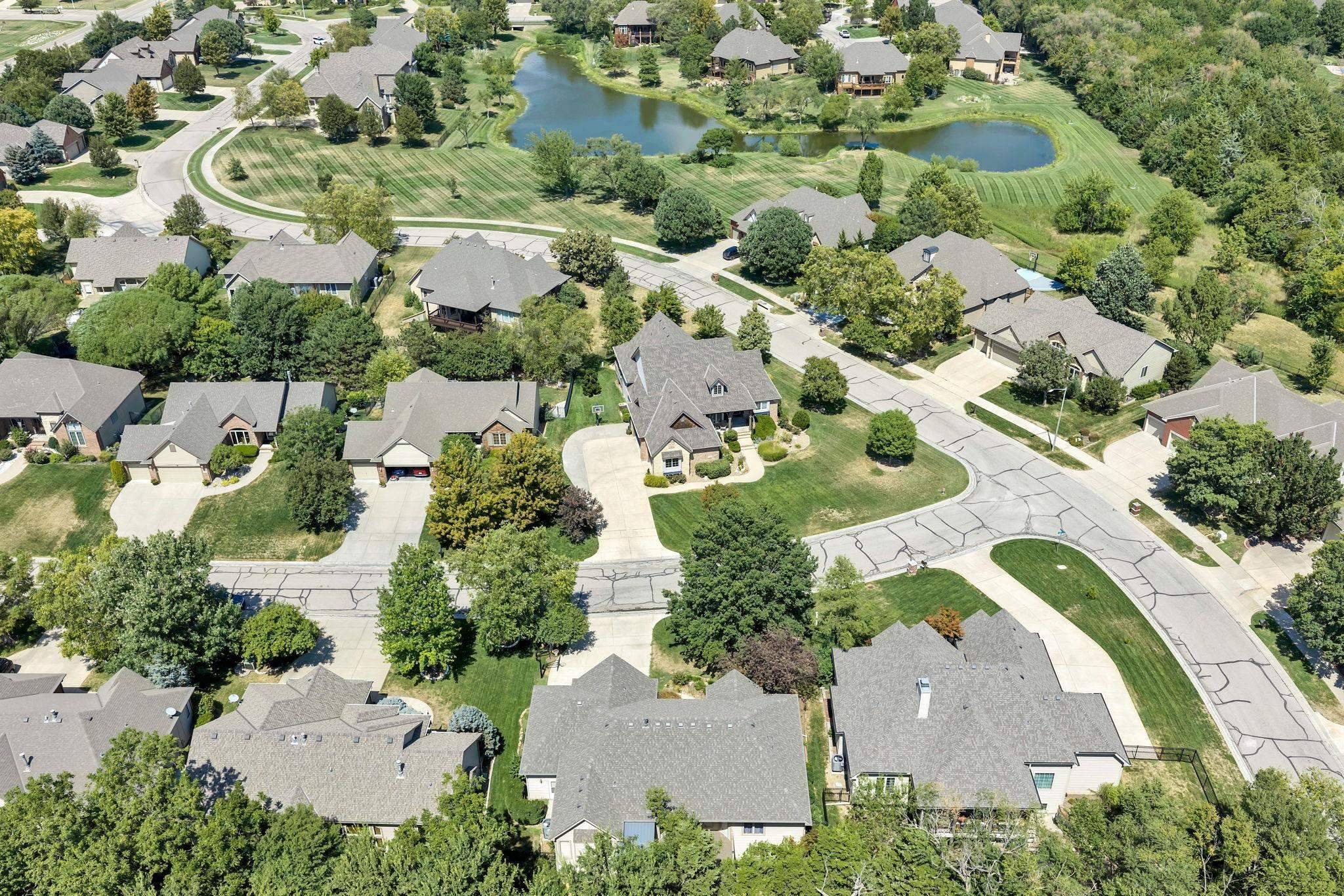 2405 N PECKHAM COURT, Wichita, KS 67228