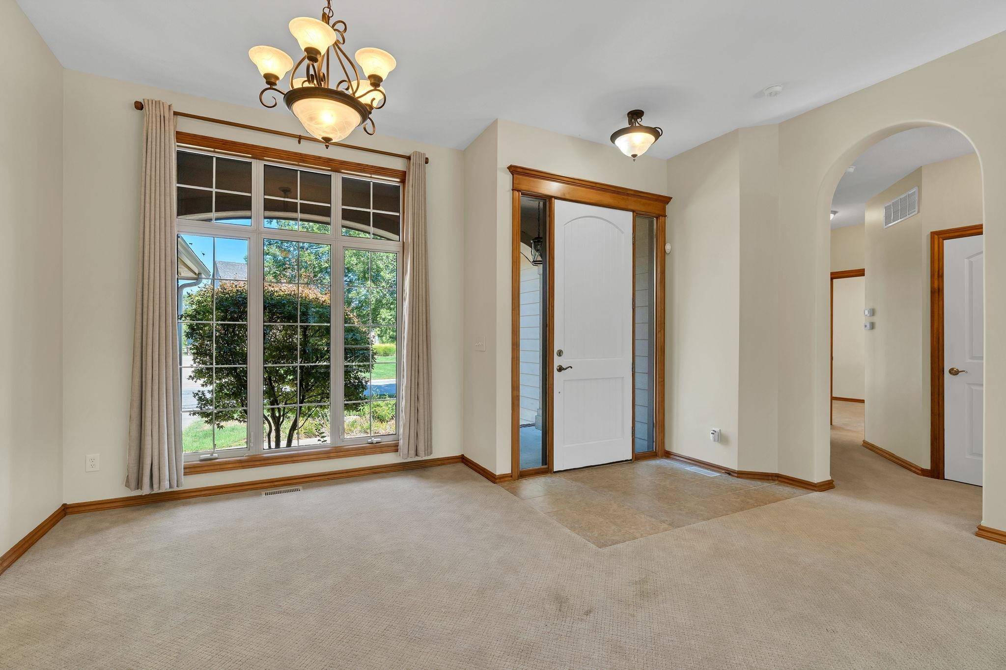 2405 N PECKHAM COURT, Wichita, KS 67228