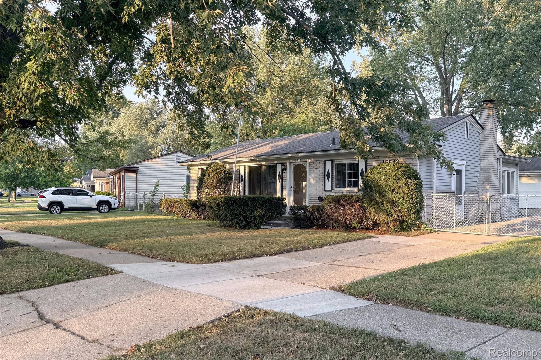 15633 Harriet ST, Romulus, MI 48174