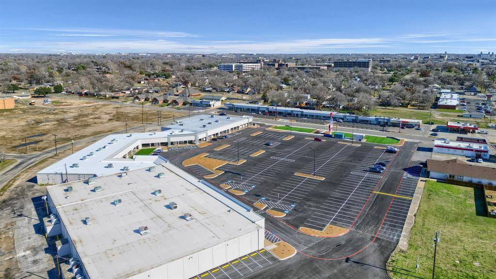 215 / 220 Sunset Boulevard, Sherman, TX 75092