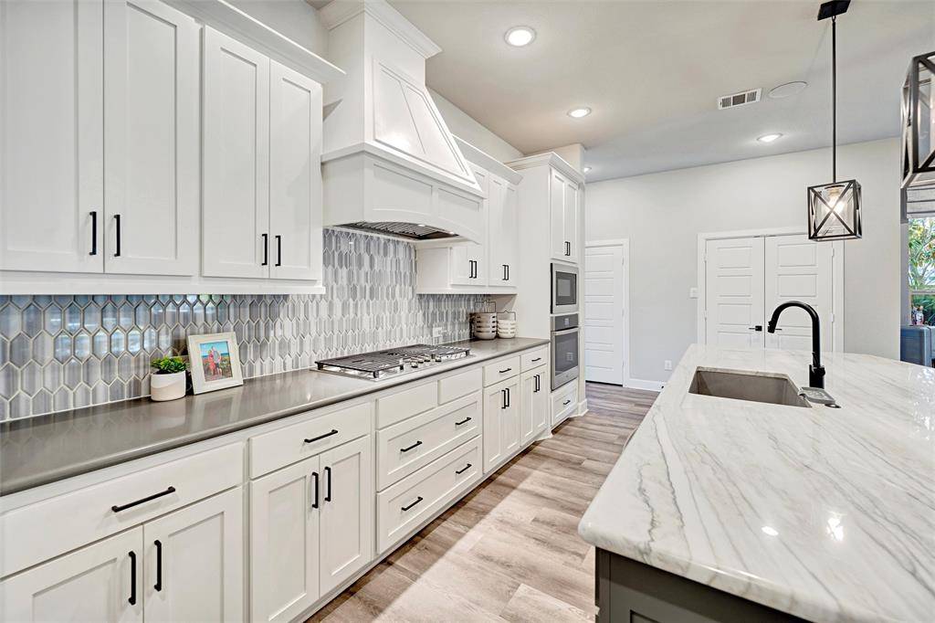 4825 Beaver Creek Drive, Arlington, TX 76005