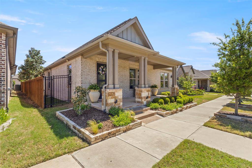 4825 Beaver Creek Drive, Arlington, TX 76005