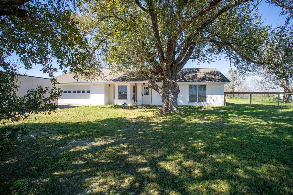 1916 S Hwy 14, Groesbeck, TX 76642