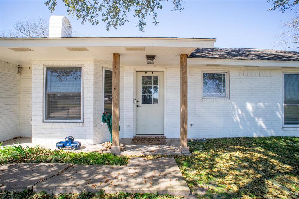 1916 S Hwy 14, Groesbeck, TX 76642