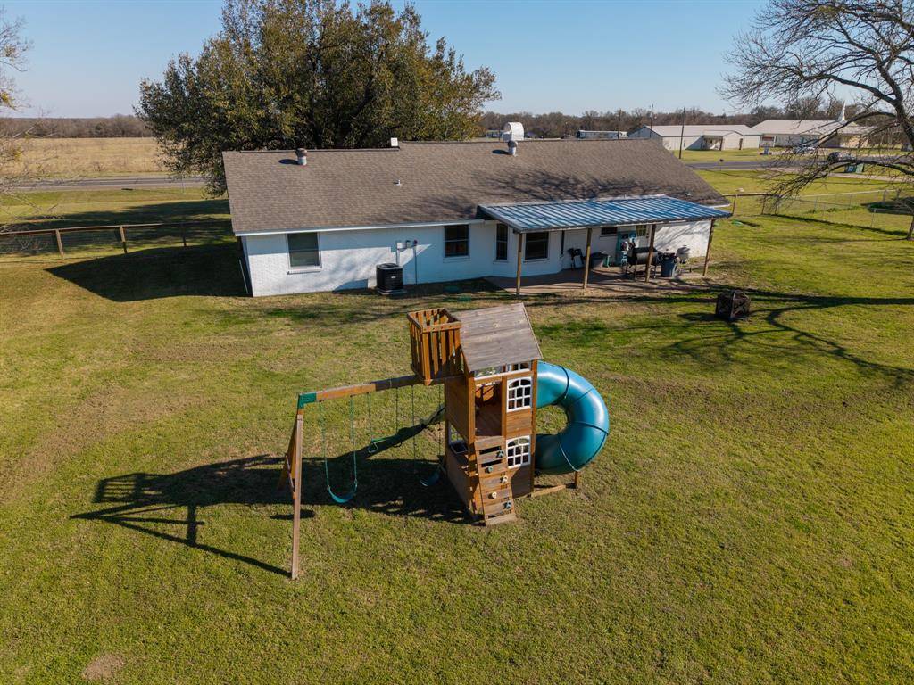 1916 S Hwy 14, Groesbeck, TX 76642