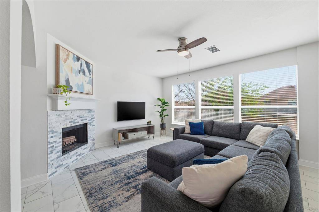 4943 Sunset Ridge Drive, Fort Worth, TX 76123