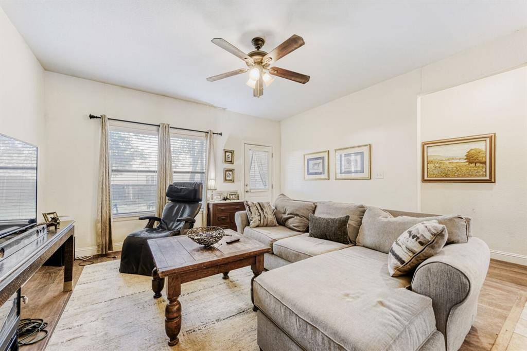 6525 Greenway Road, Fort Worth, TX 76116