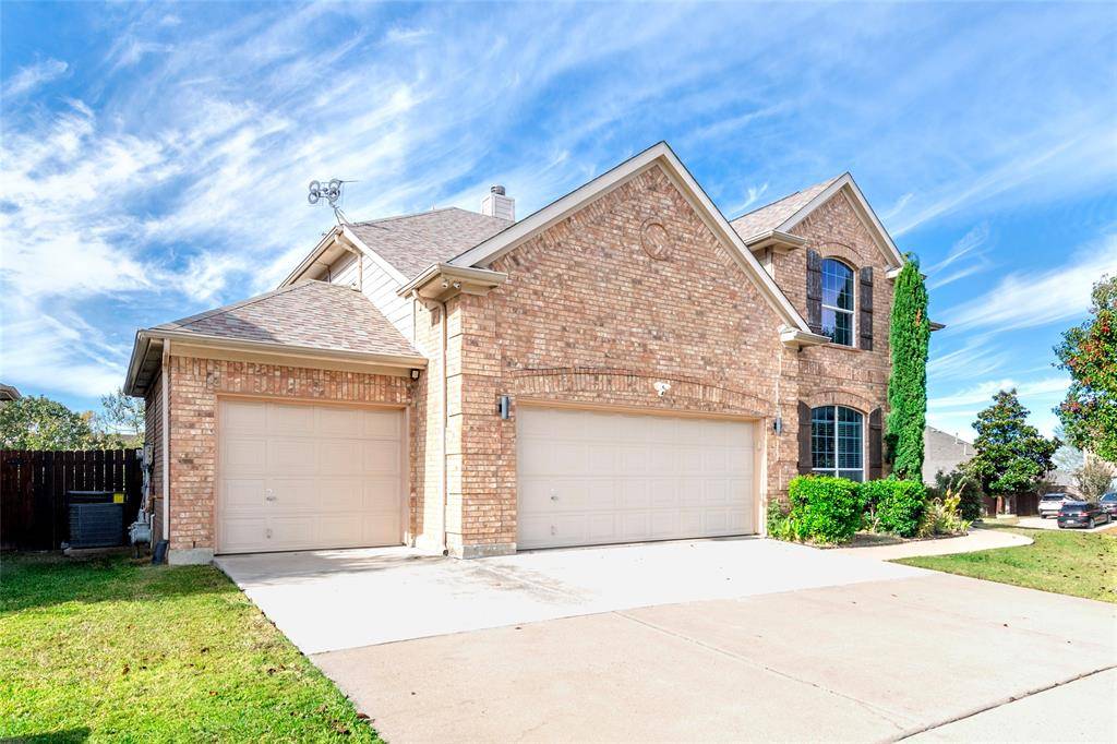 10249 Candlewyck Street, Fort Worth, TX 76244