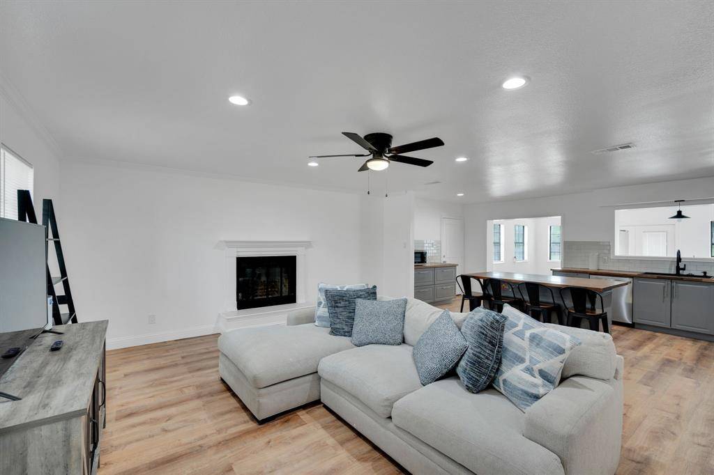 114 Becky Lane, Waxahachie, TX 75165