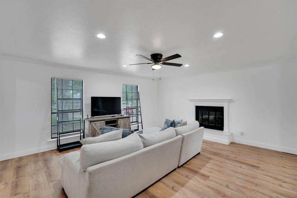 114 Becky Lane, Waxahachie, TX 75165