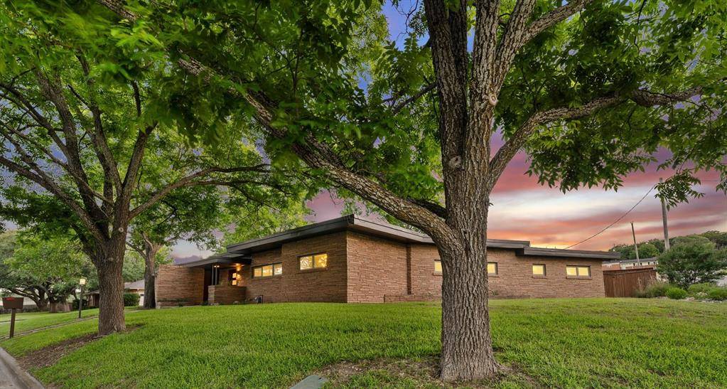 511 Sunset Street, Clifton, TX 76634