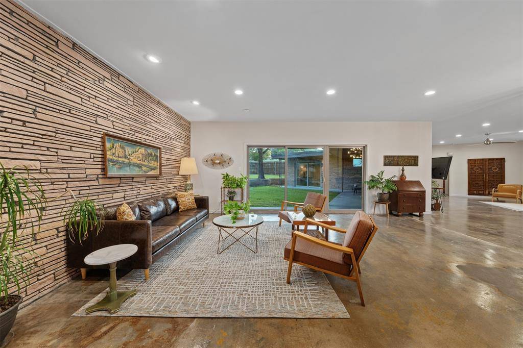 511 Sunset Street, Clifton, TX 76634