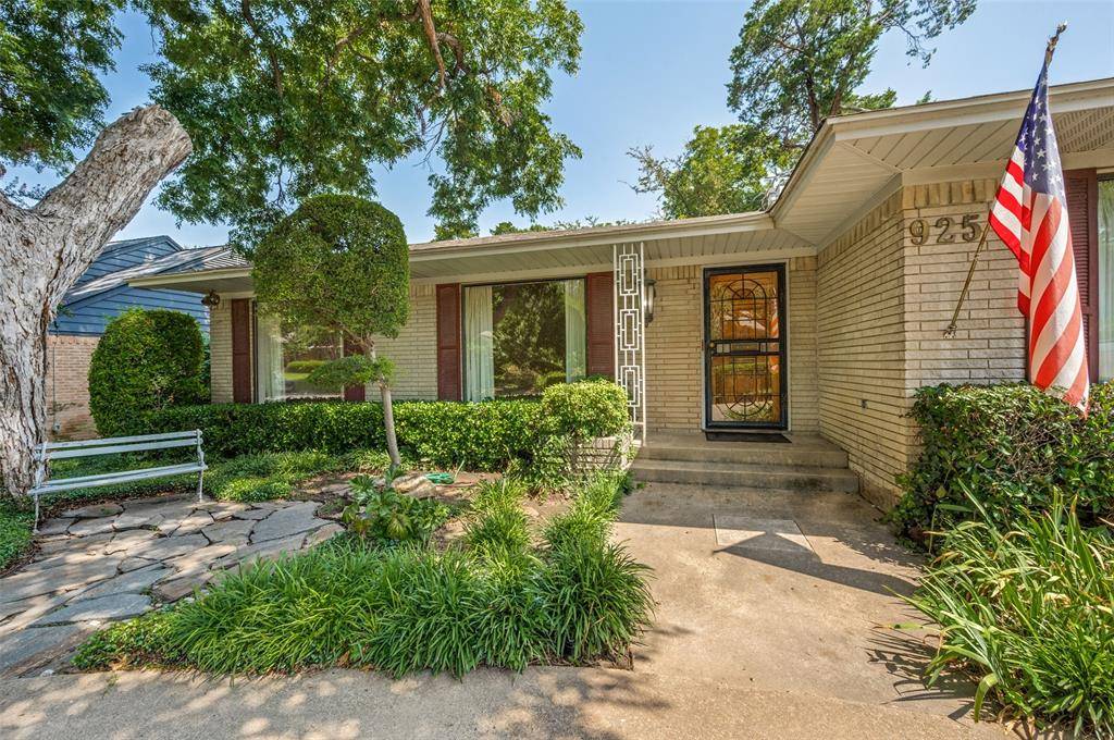 925 Knott Place, Dallas, TX 75208