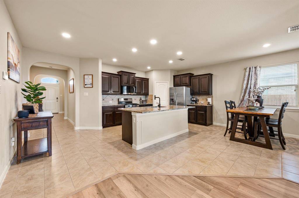1132 Blooming Prairie Trail, Fort Worth, TX 76177