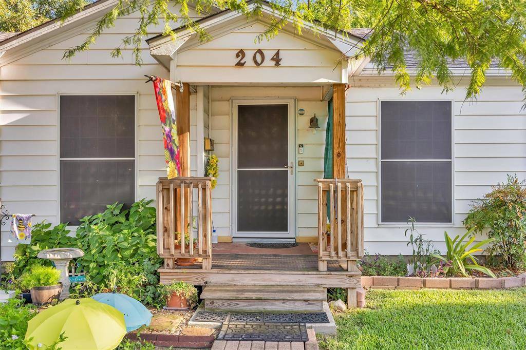 204 W 7th Street, Irving, TX 75060