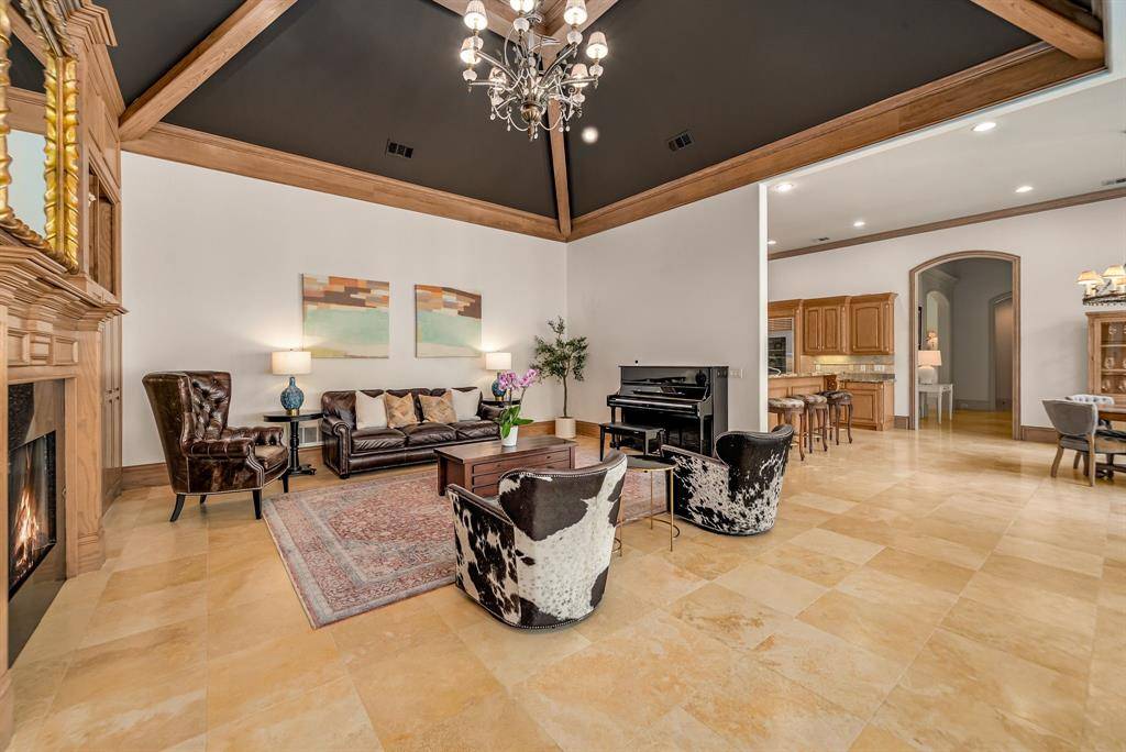 6049 Arrowhead Drive, Frisco, TX 75034