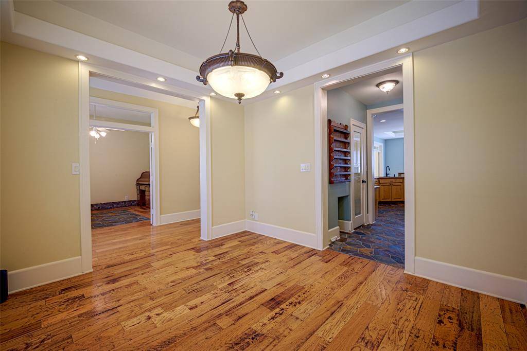 807 Barnes Street, Mckinney, TX 75069
