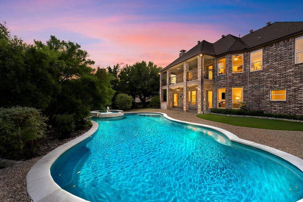 804 White Buffalo Lane, Heath, TX 75032