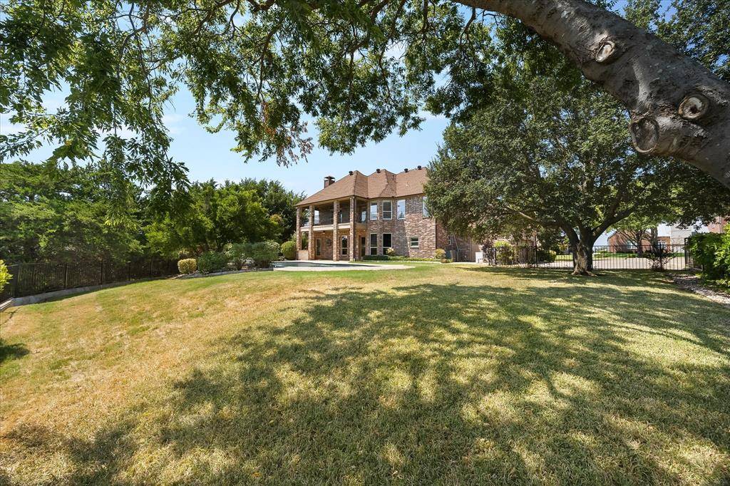 804 White Buffalo Lane, Heath, TX 75032