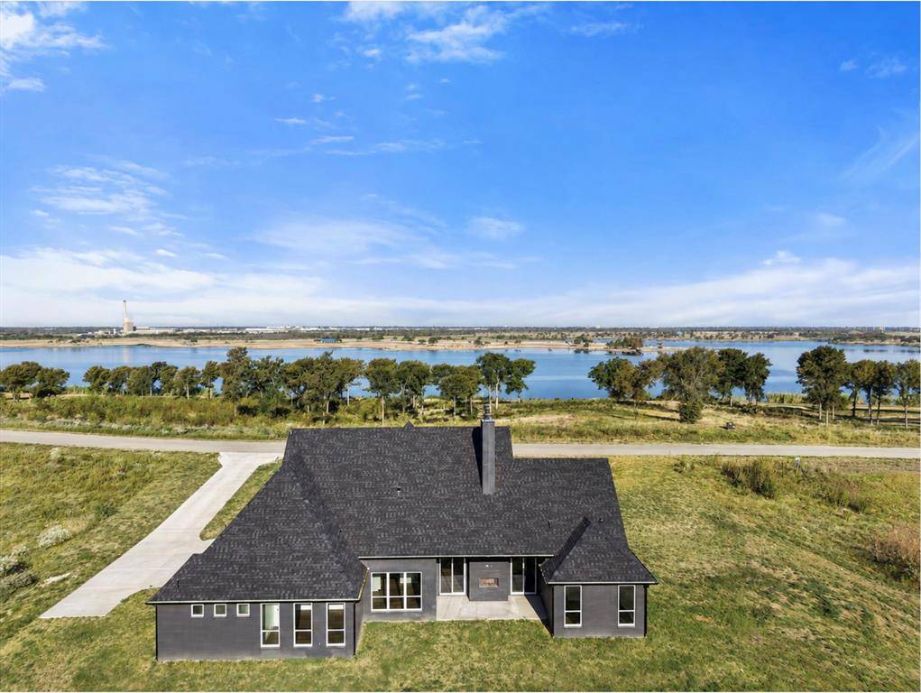 554 Shoreside Drive, Corsicana, TX 75109