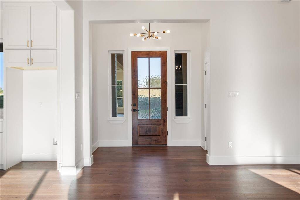 554 Shoreside Drive, Corsicana, TX 75109