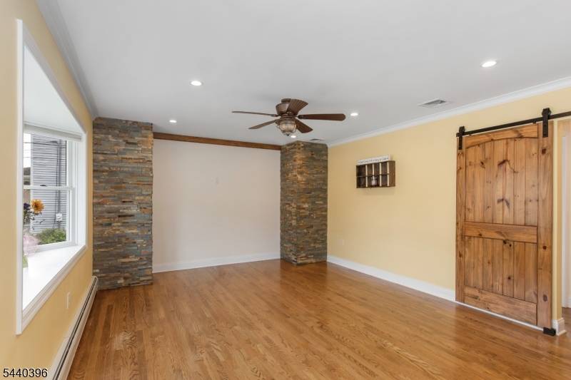 512 Lyster Ave, Saddle Brook Twp., NJ 07663
