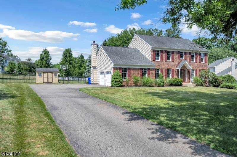 6 Saint Andrews Dr, Washington Twp., NJ 07882