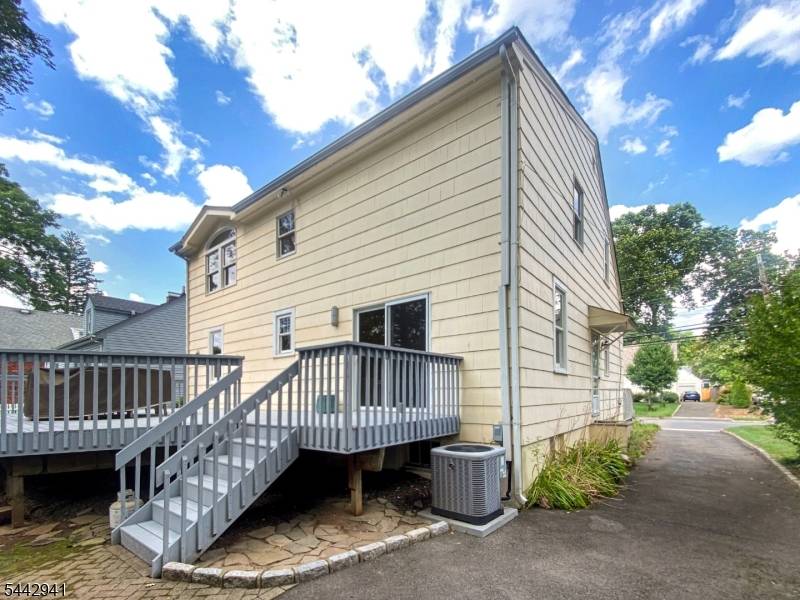 121 Columbia Ave, Cranford Twp., NJ 07016