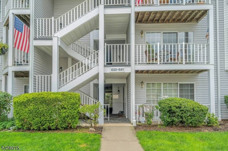 631 Plum Ter #631, Mahwah Twp., NJ 07430