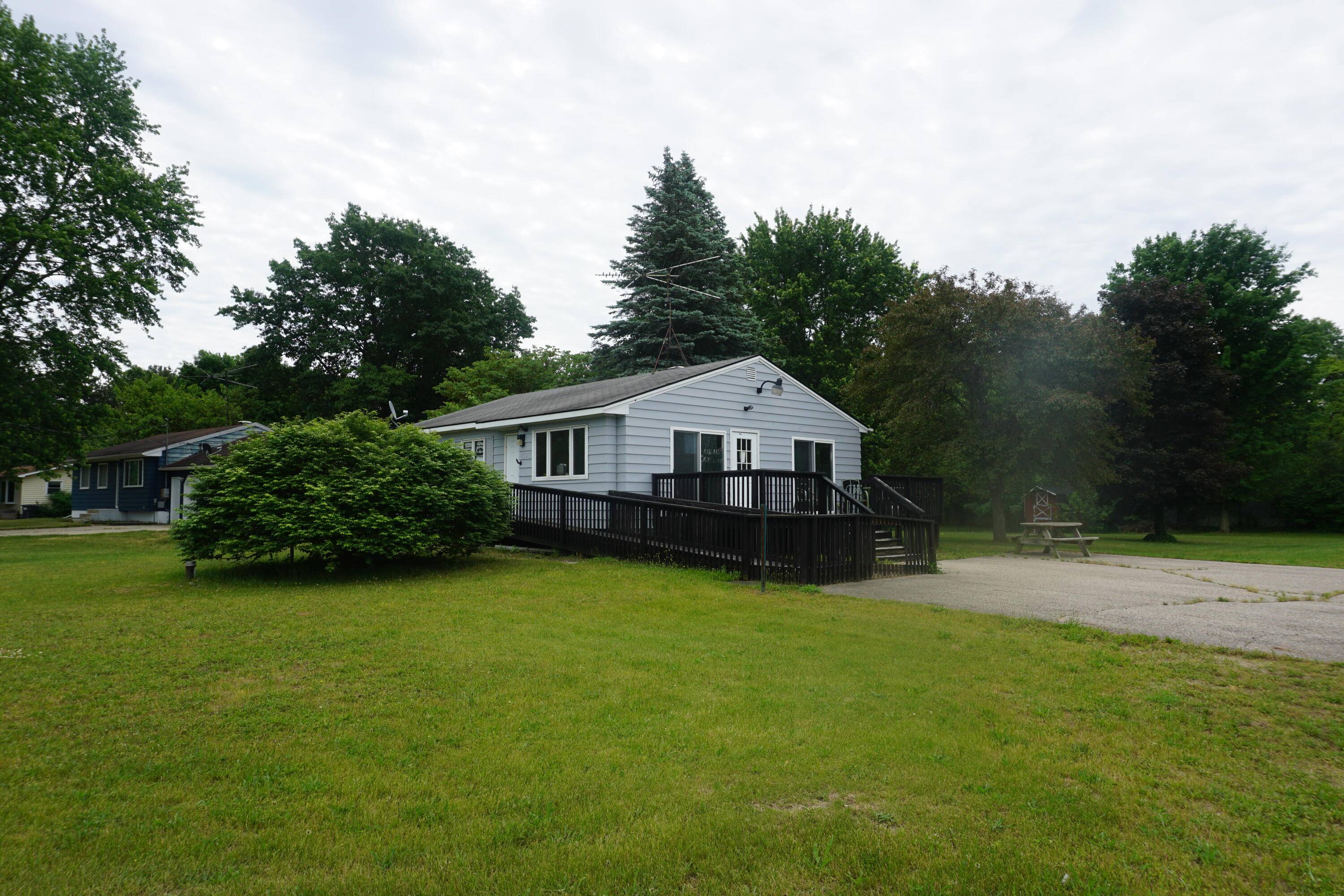 23913 Red Arrow Hwy, Antwerp Twp, MI 49071