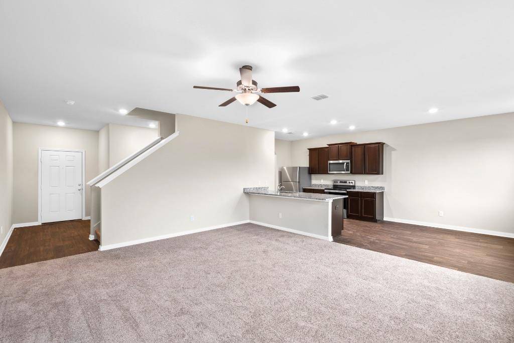 719 Wonderland TRL, New Braunfels, TX 78132