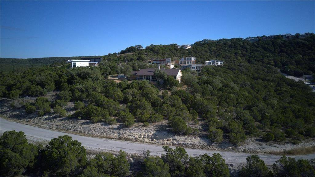 8523 Bronco LN, Lago Vista, TX 78645