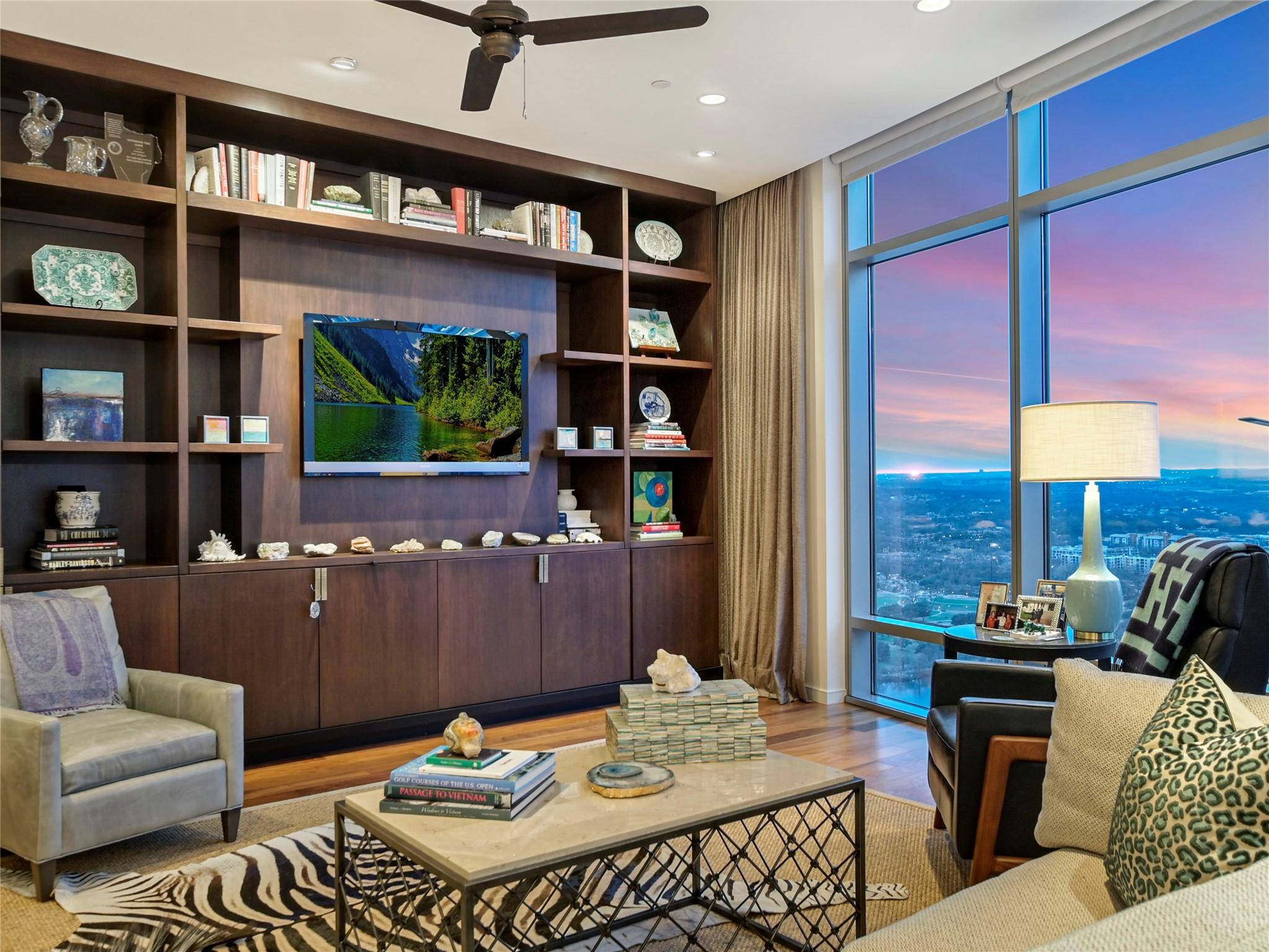 200 Congress Ave #30E, Austin, TX 78701
